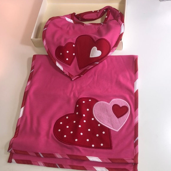 Pottery Barn Kids valentines bib and burb set - Picture 2 of 4